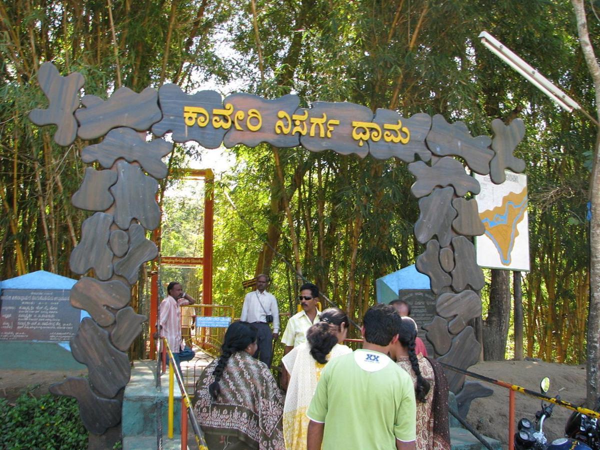 Apartamento Sri Lakshmi Estates Siddāpur Exterior foto